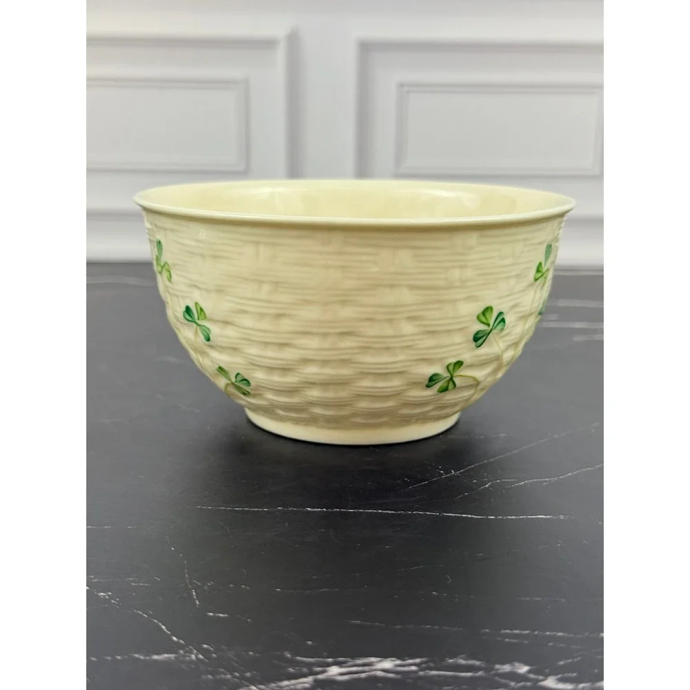 VTG Footed Belleek Pottery Shamrock Bowl 5 1/4
